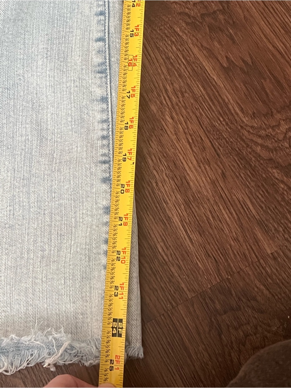 Light Wash Distressed Women's Jeans - Picture 9 of 11